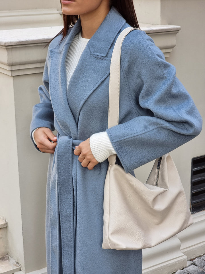 Cashmere coat in blue
